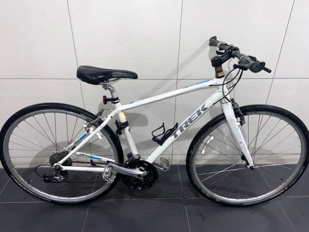 TREK FX7.4 クロスバイク　トレック fx7.2 23自転車　fx234