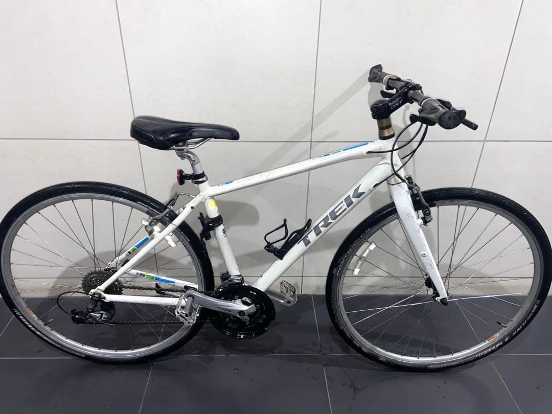 TREK FX7.4 クロスバイク　トレック fx7.2 23自転車　fx234