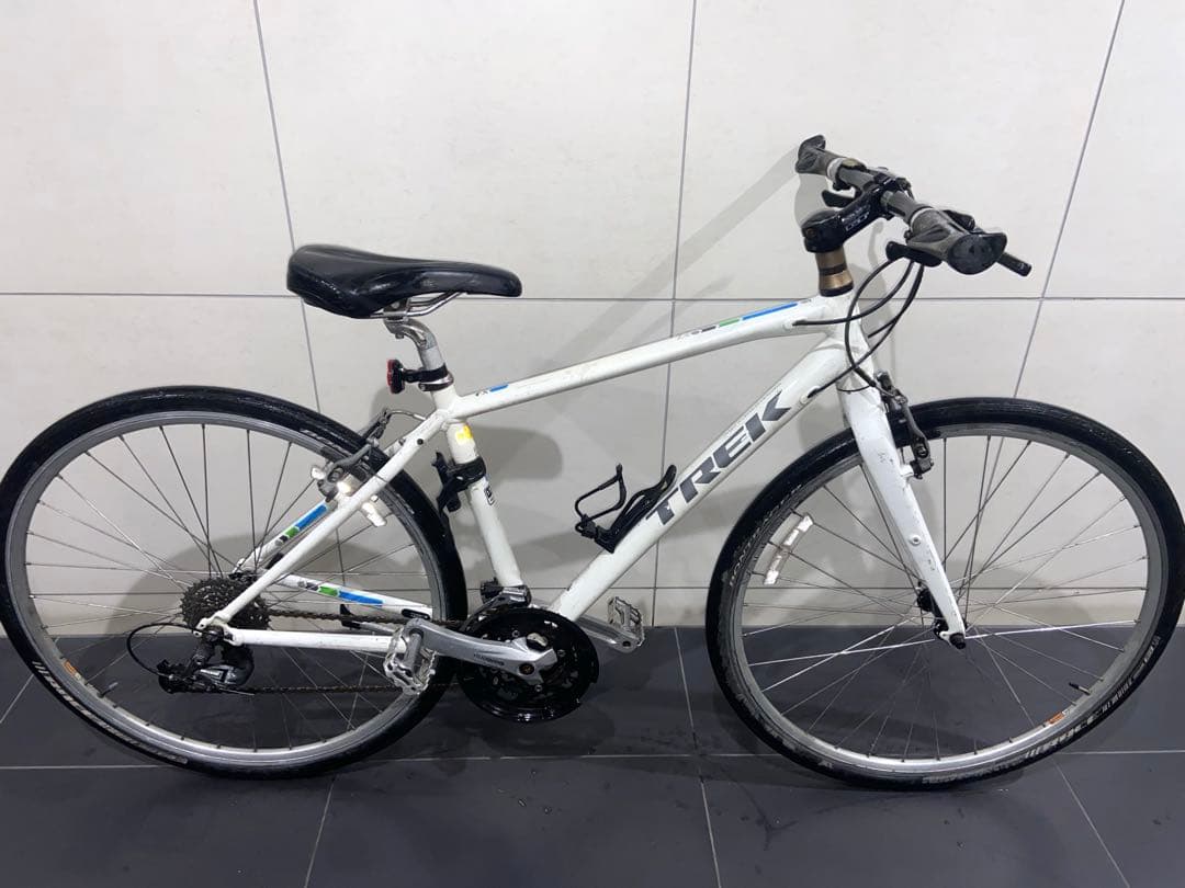 TREK FX7.4 クロスバイク　トレック fx7.2 23自転車　fx234