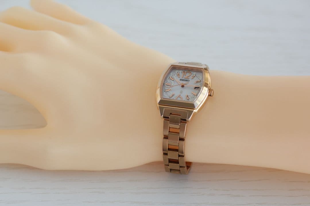 稼働品 セイコールキアSEIKO LUKIA 腕時計V137-OARO