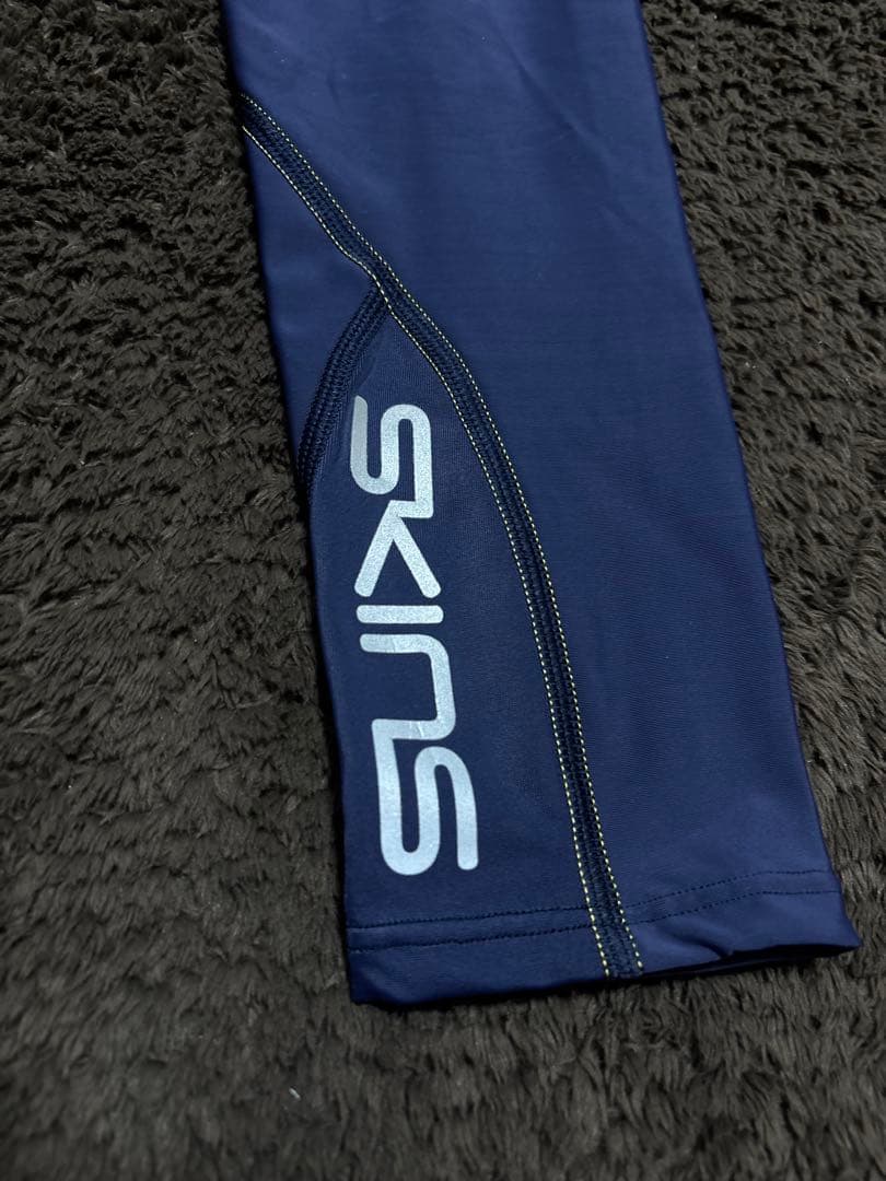 新品未使用 即発送 SKINS ネイビー タイツ　コンプレッションタイツ