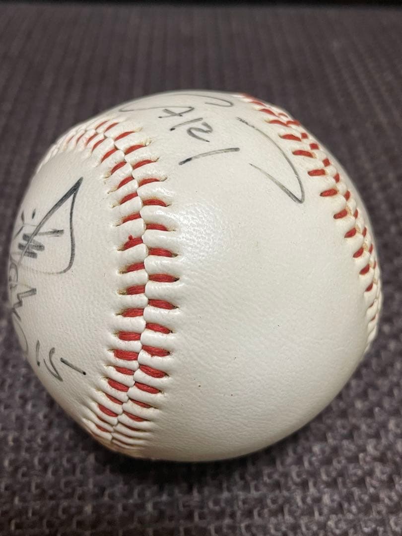 希少！津田恒実 15番 ★過渡期の直筆サインボール★ 広島東洋カープ　津田恒美