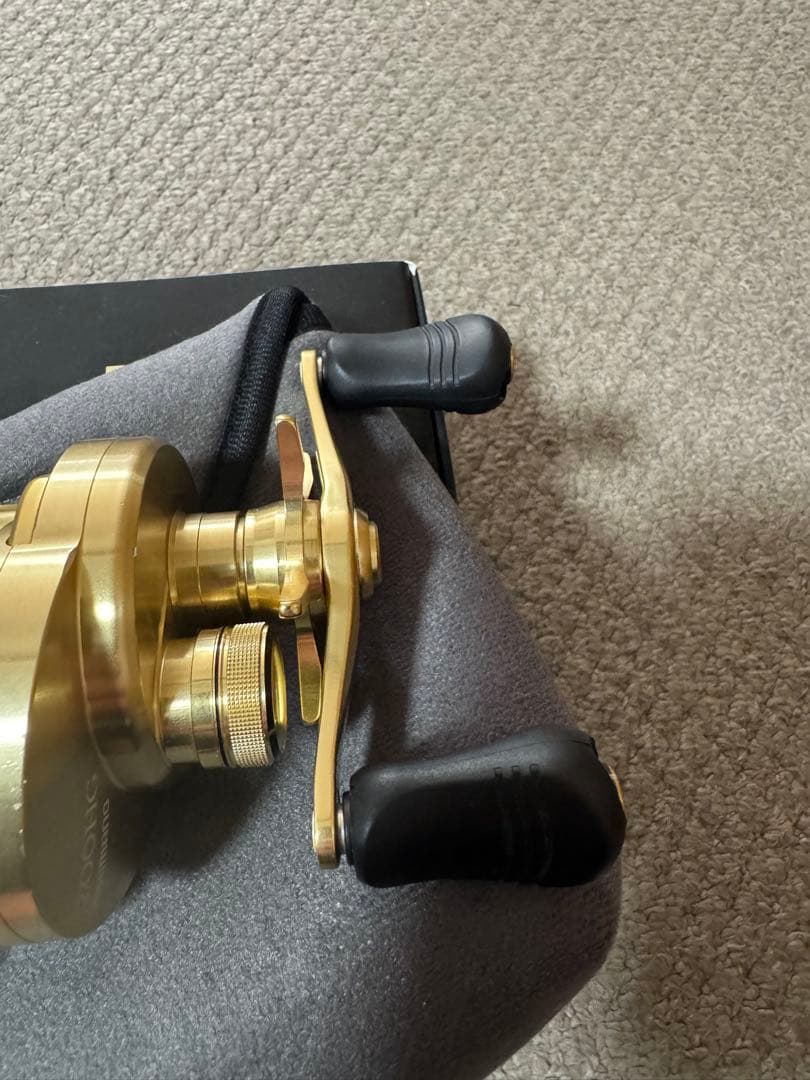 シマノ　15カルカッタコンクエスト200HG