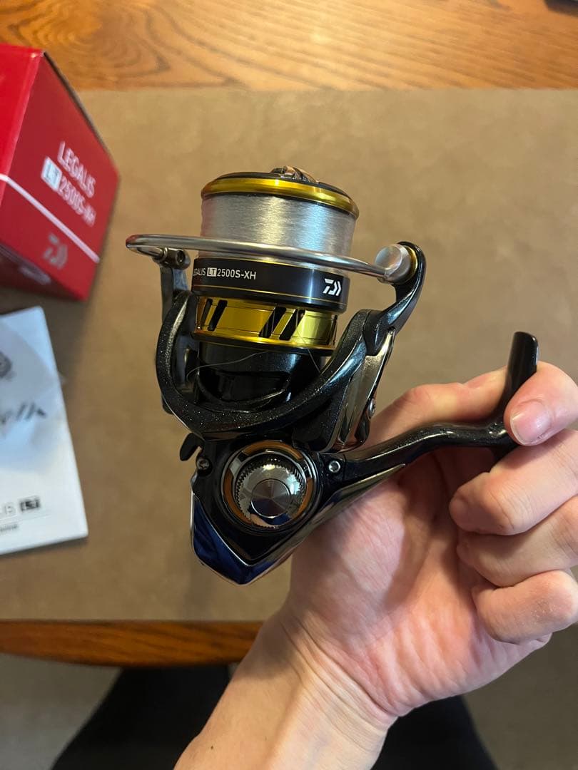 Daiwa LEGALIS LT 2500S-XH フィッシングリール　レガリス