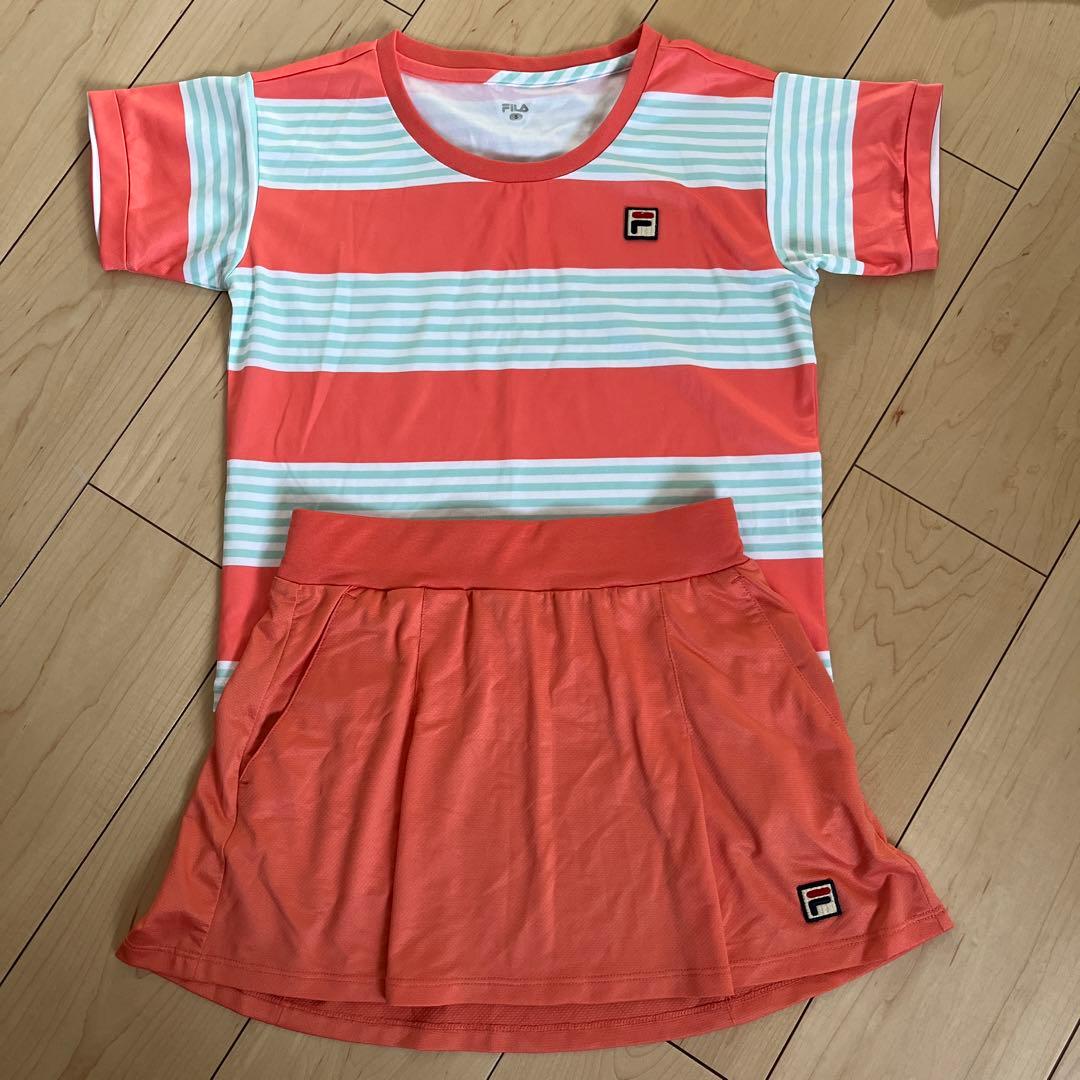 FＩＬＡのブルーシャツとオレンジセットアップです