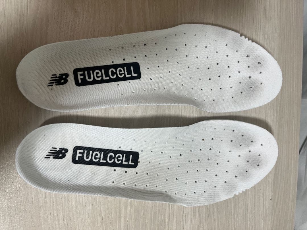 ニューバランス FuelCell Rebel v5 25.5cm D