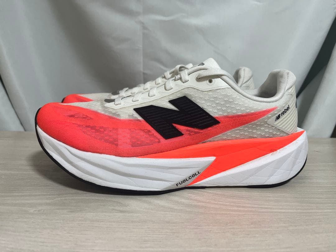 ニューバランス FuelCell Rebel v5 25.5cm D