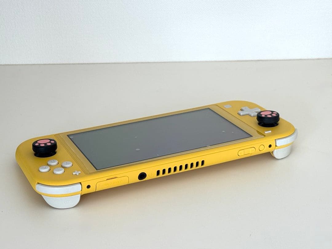 Nintendo Switch Lite イエロー 本体 ケース付 美品