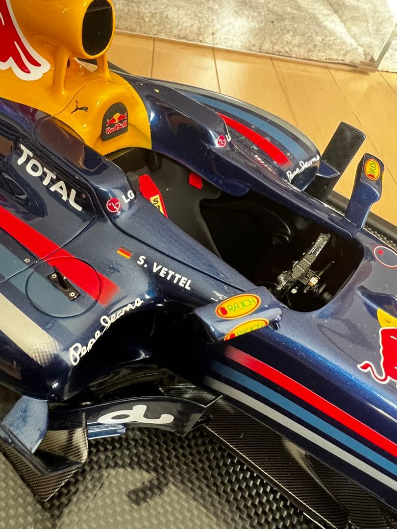 美品 アマルガム 1/8 レッドブル RB6 2010 アブダビGP ベッテル