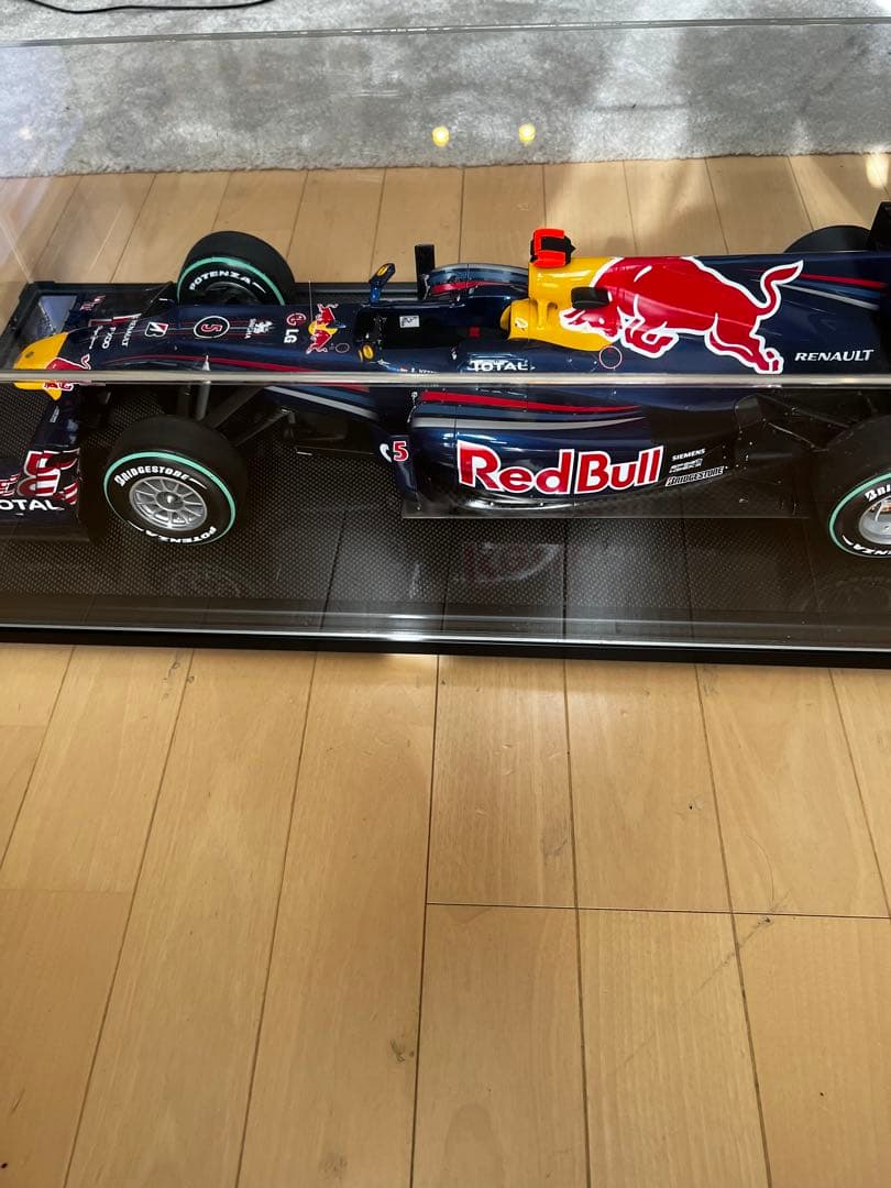 美品 アマルガム 1/8 レッドブル RB6 2010 アブダビGP ベッテル