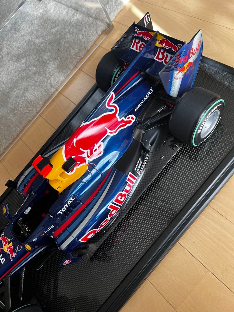 美品 アマルガム 1/8 レッドブル RB6 2010 アブダビGP ベッテル