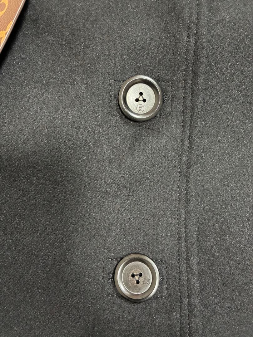 LOUIS VUITTON ルイヴィトン ケープコート ポンチョ 黒