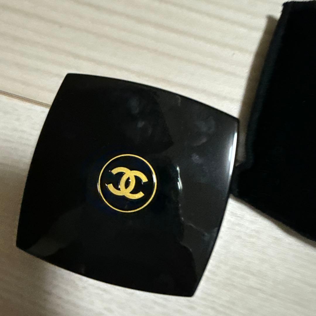 CHANEL 限定クリスマスコフレ　レキャトルオンブルNo.5