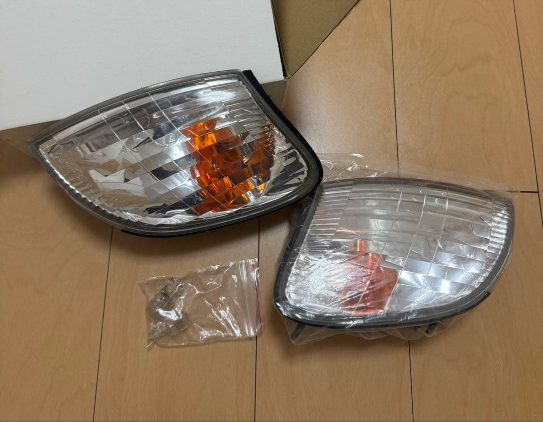 UCF20UCF21 20セルシオ後期トヨタ純正フロントウインカーレンズ 左右
