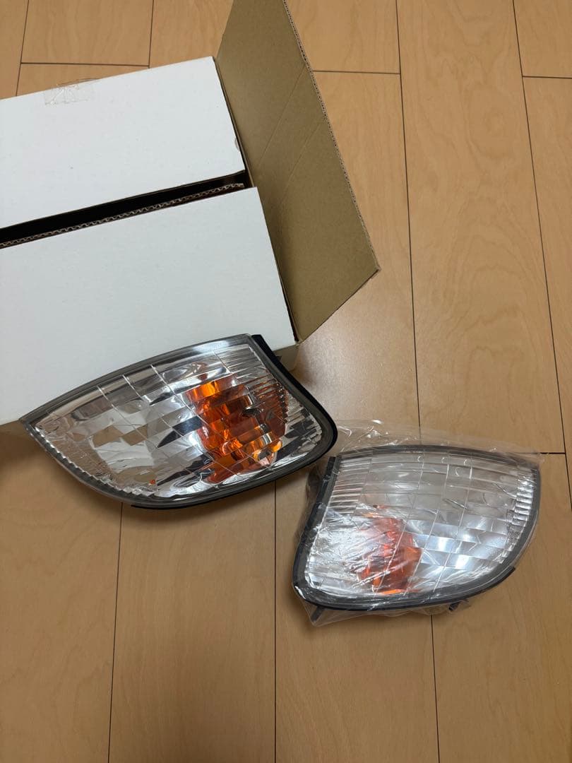 UCF20UCF21 20セルシオ後期トヨタ純正フロントウインカーレンズ 左右
