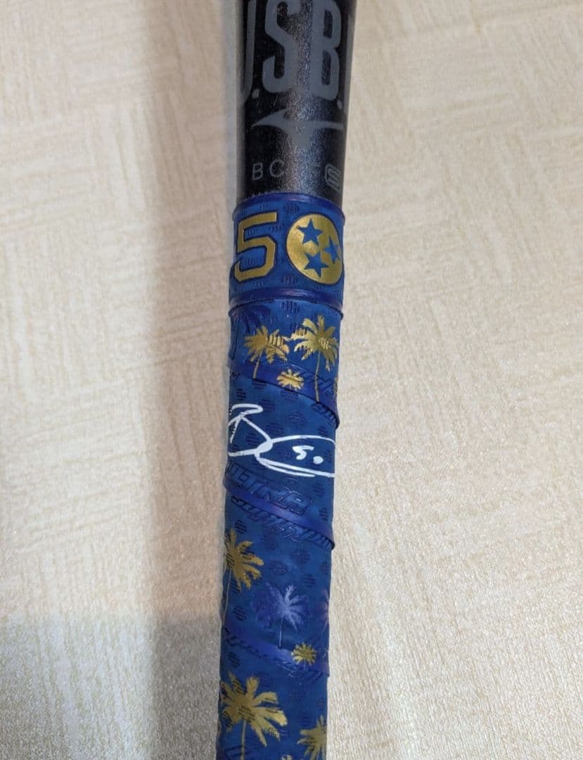 【値下げ中】小学生軟式用野球バット　ミズノ ビヨンドマックスレガシー　ケース付き