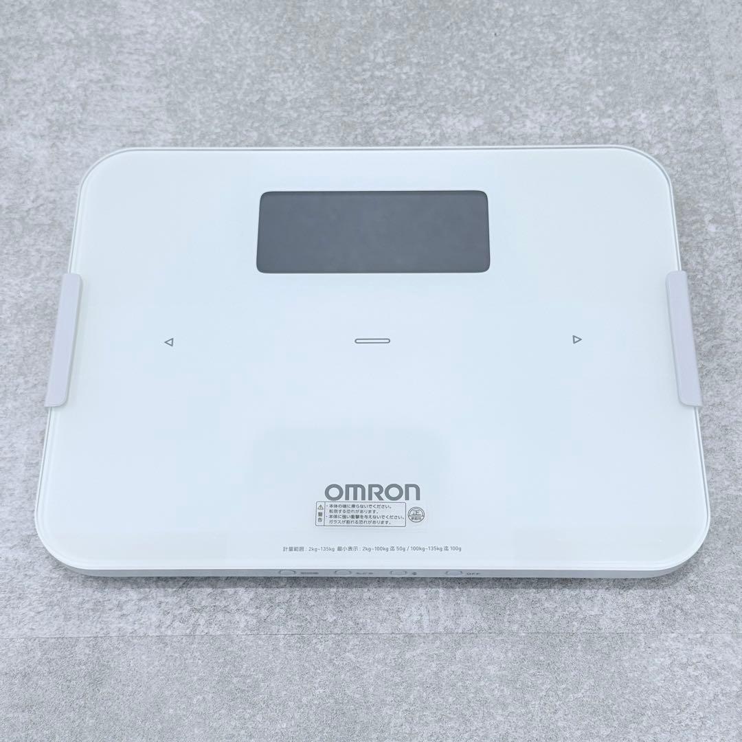 【美品】 オムロン 体重体組成計 KRD-608T2 Karada Scan