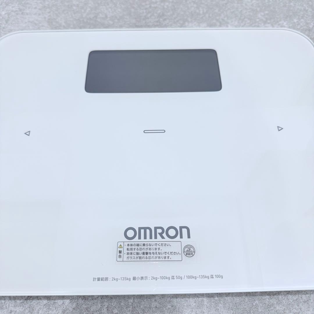 【美品】 オムロン 体重体組成計 KRD-608T2 Karada Scan