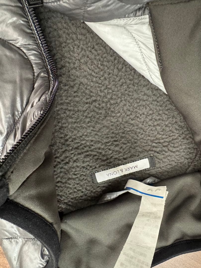 美品MARK&LONAダウンジャケット