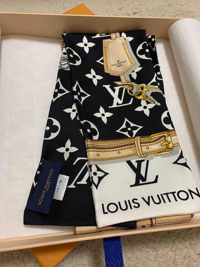 LOUIS VUITTON スカーフ ロゴ・ベルト柄