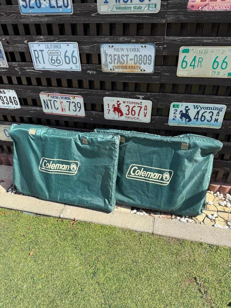 2脚セット　テーブル付き折りたたみチェア　コールマン　キャンプ　アウトドア