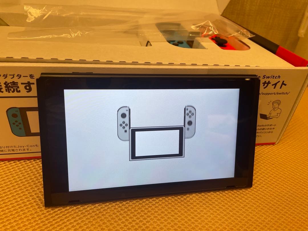 【中古】Nintendo Switch 本体 青/赤 SDカード、ケース付き