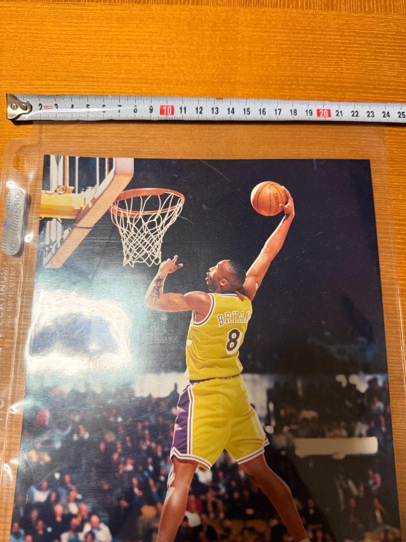 【新品同様】NBA公式 8x10 コービー・ブライアント ルーキーイヤー フォト