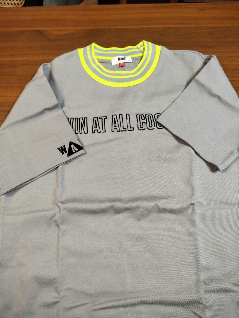WAVC WIN AT ALL COSTS! 半袖シャツ グレー