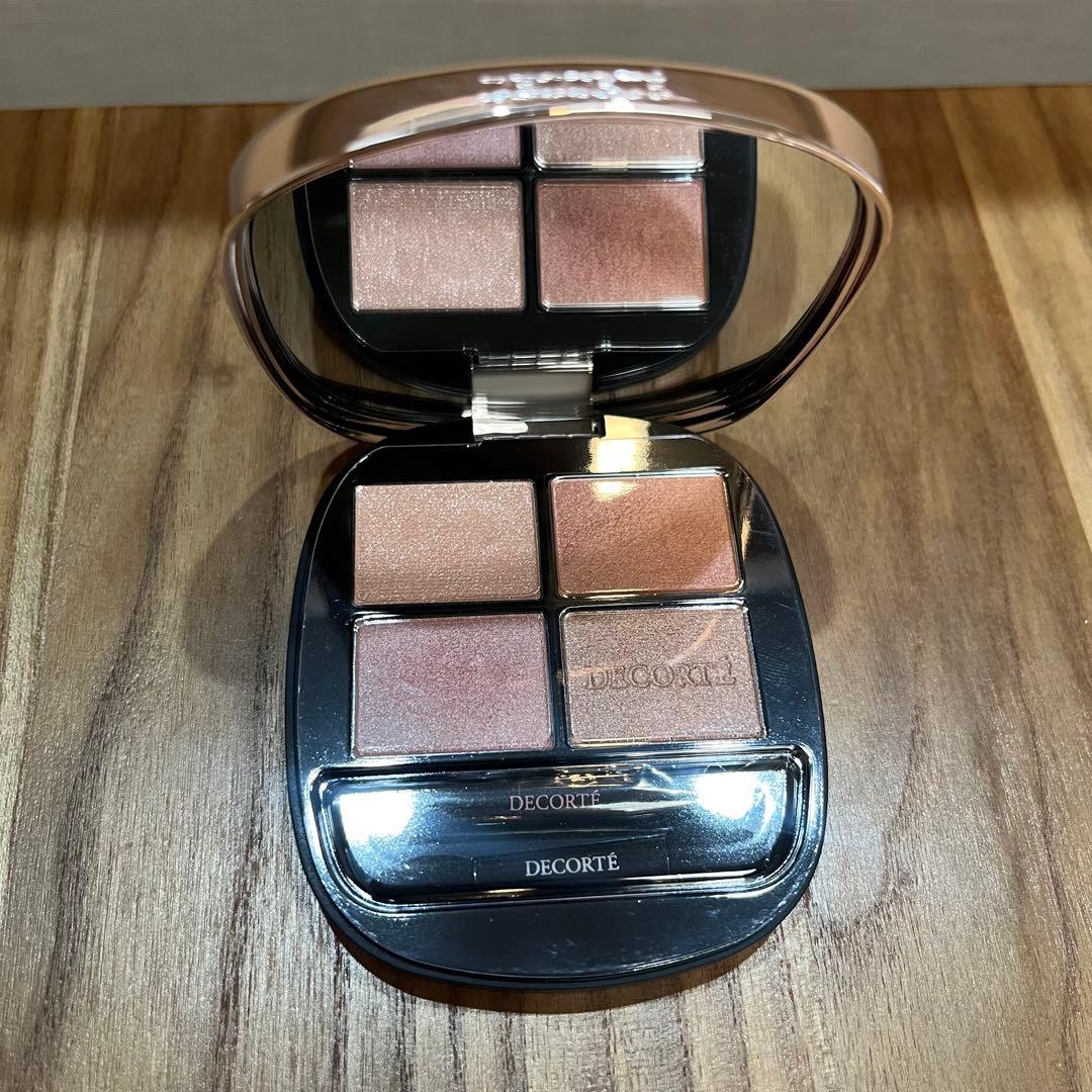 コスメデコルテ スキンシャドウデザイニングパレット 10 ruddyquartz