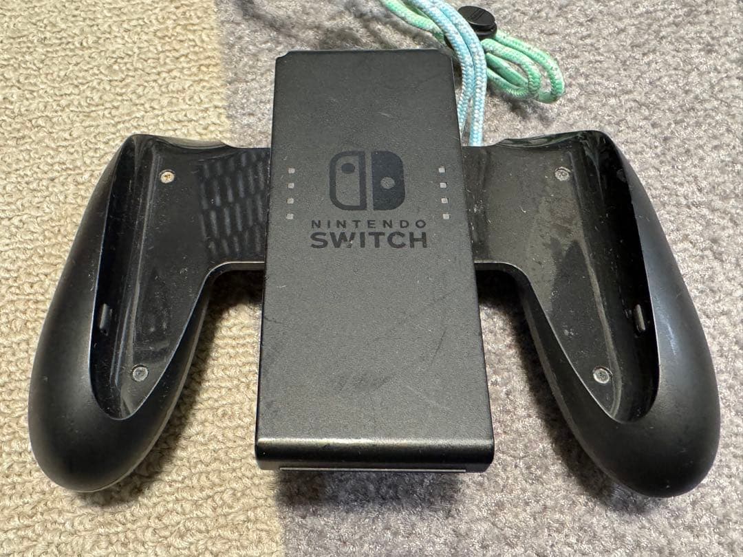 Nintendo Switch 本体 + 付属品。どうぶつの森デザイン