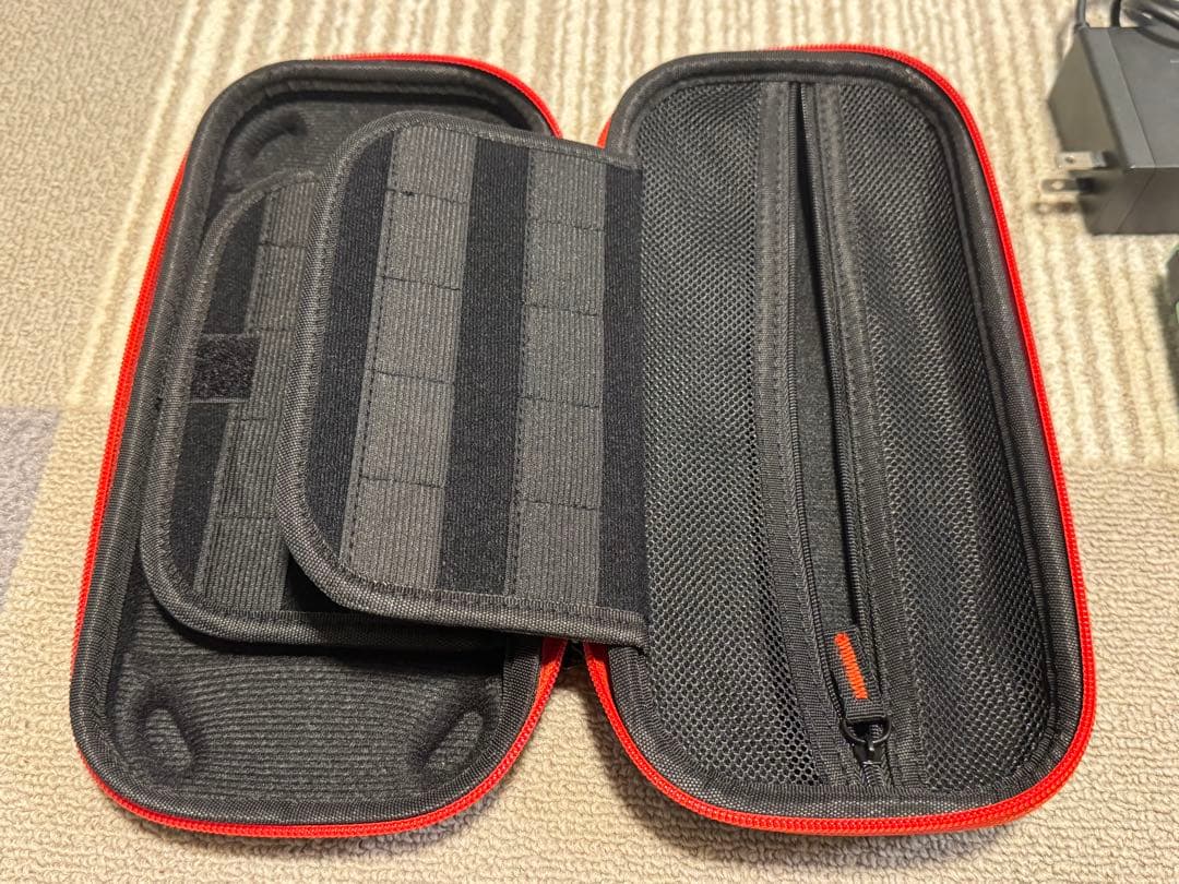 Nintendo Switch 本体 + 付属品。どうぶつの森デザイン