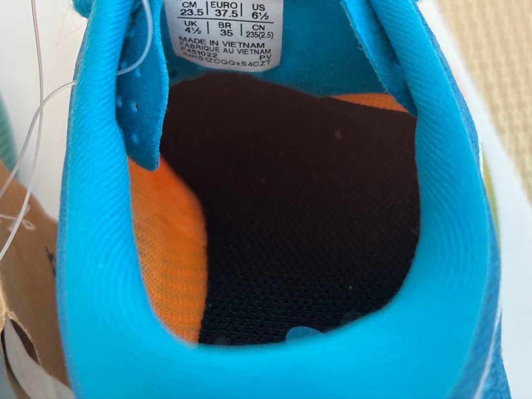 新品未使用　asics アシックス　23.5 スポーツ　陸上　メタスピードスカイ