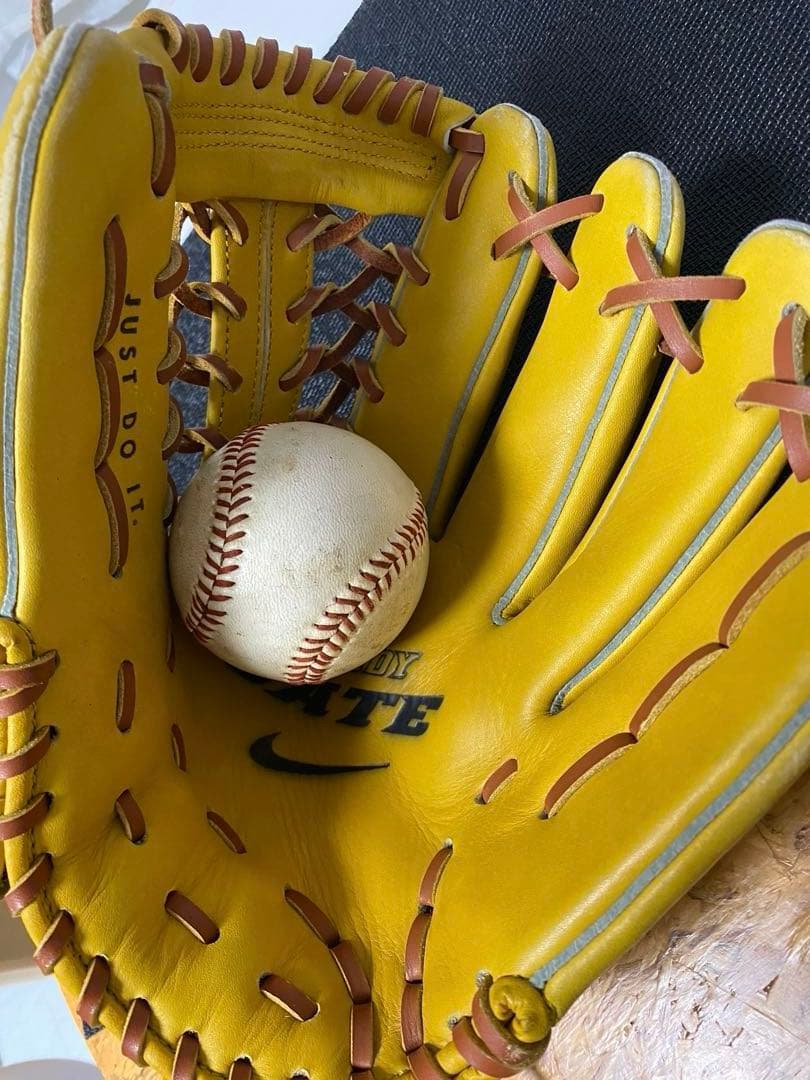 美品 NIKE DIAMOND READY GATE 野球 軟式 グローブ右黄色