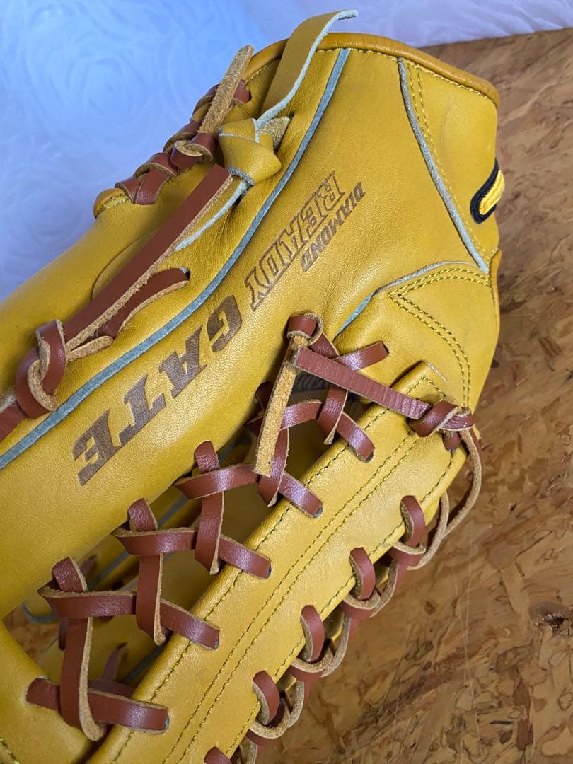 美品 NIKE DIAMOND READY GATE 野球 軟式 グローブ右黄色