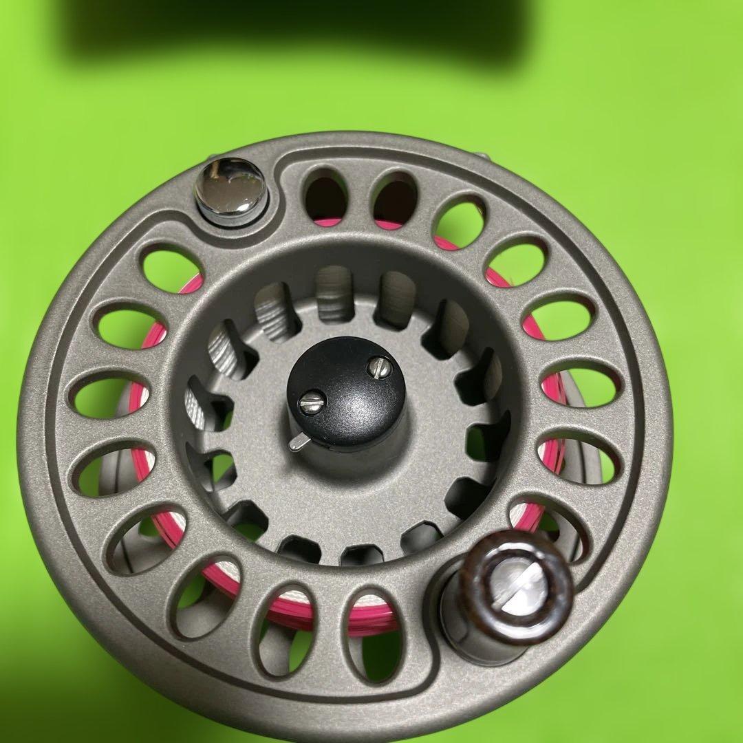 GUIDE line REELMASTER フライリール