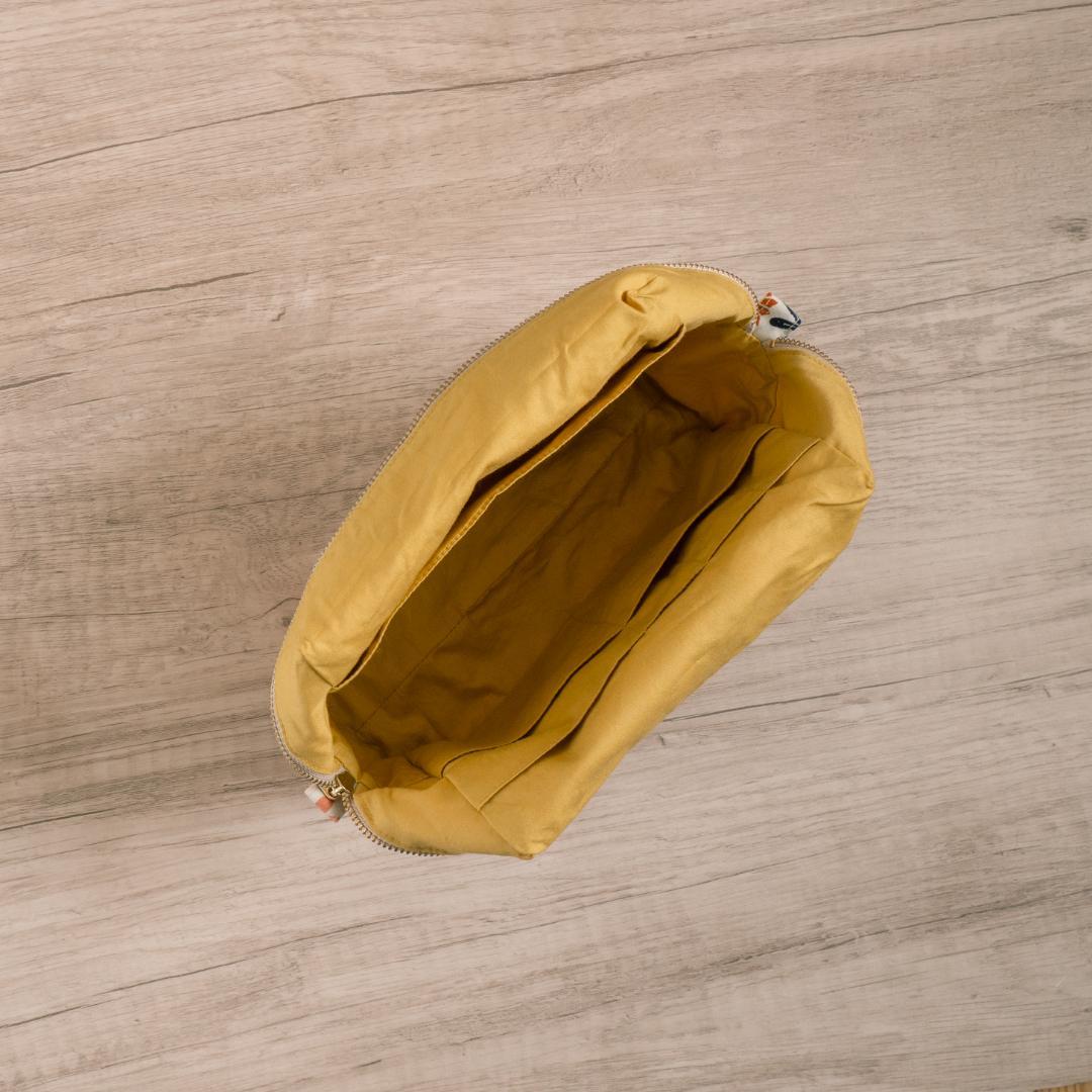 【手帳ポーチ／サイズ2】Hand・ベージュ（たくさん入るタイプ）