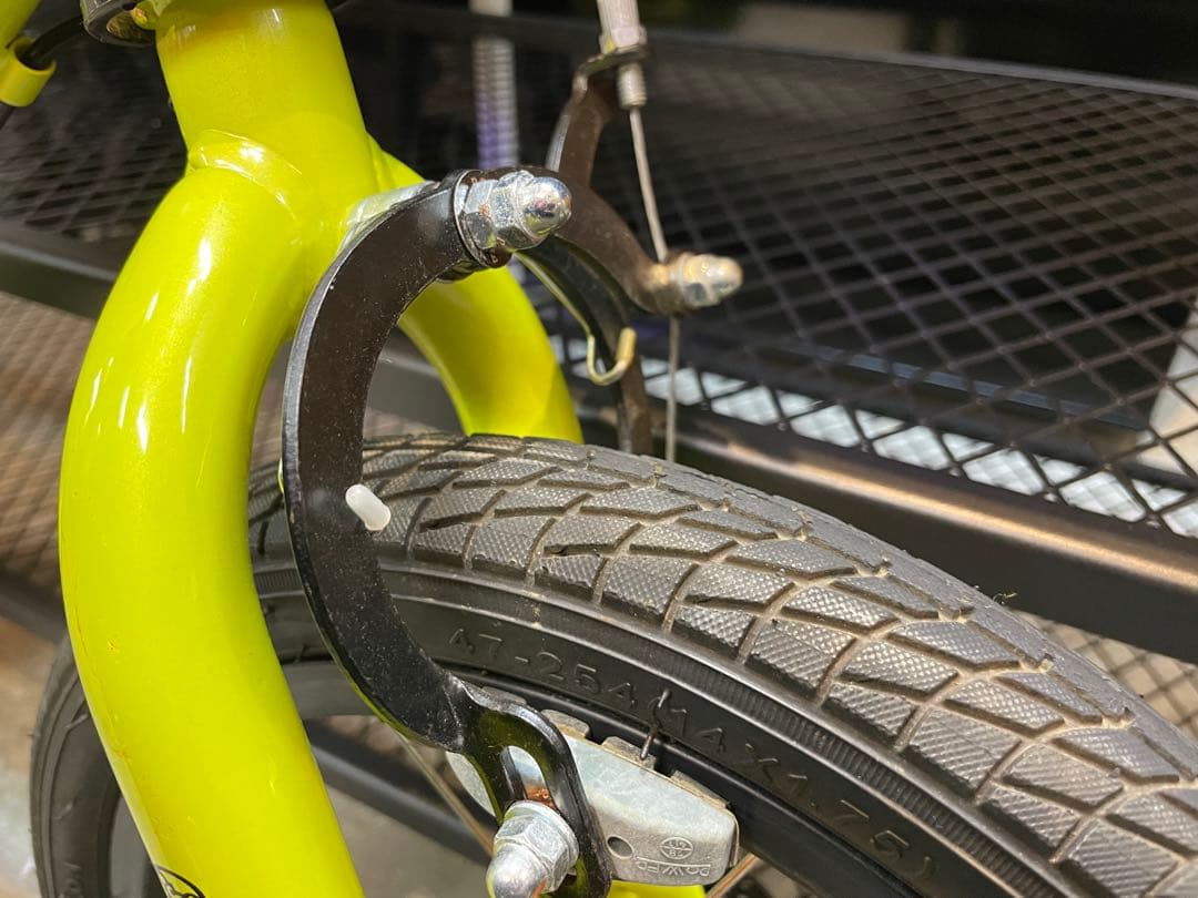 美品 限定色 ストライダー STRIDER 14X ライムイエロー 自転車 廃盤