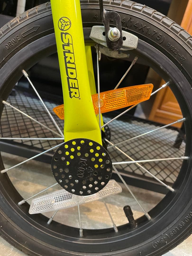 美品 限定色 ストライダー STRIDER 14X ライムイエロー 自転車 廃盤