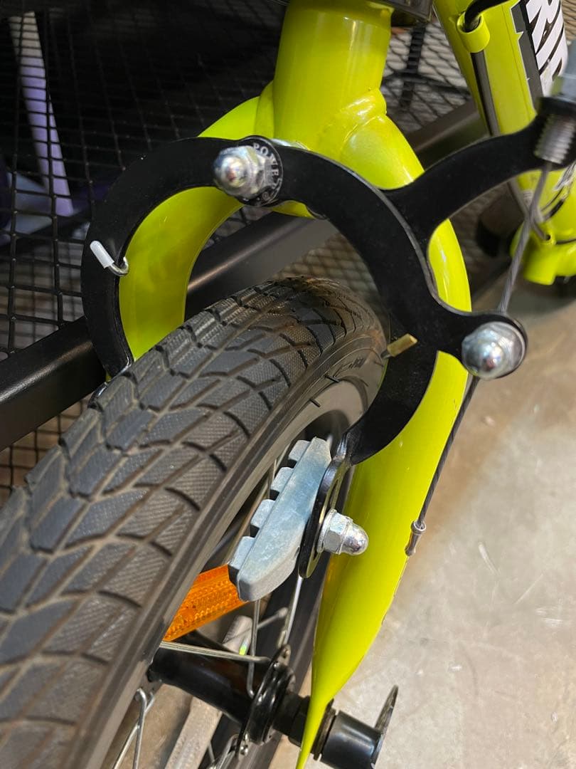 美品 限定色 ストライダー STRIDER 14X ライムイエロー 自転車 廃盤