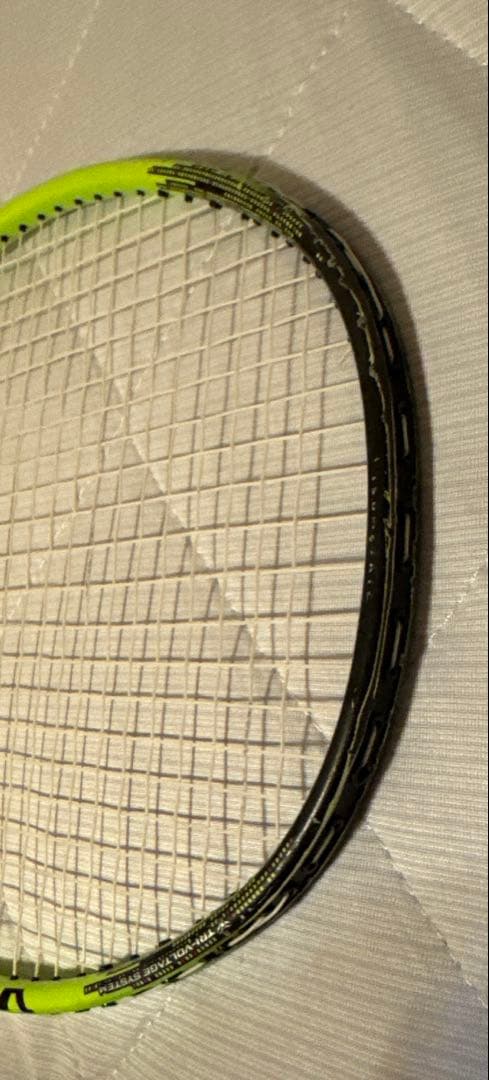 ヨネックス　ボルトリック30 5U5G ブラックxライムグリーン【廃盤】