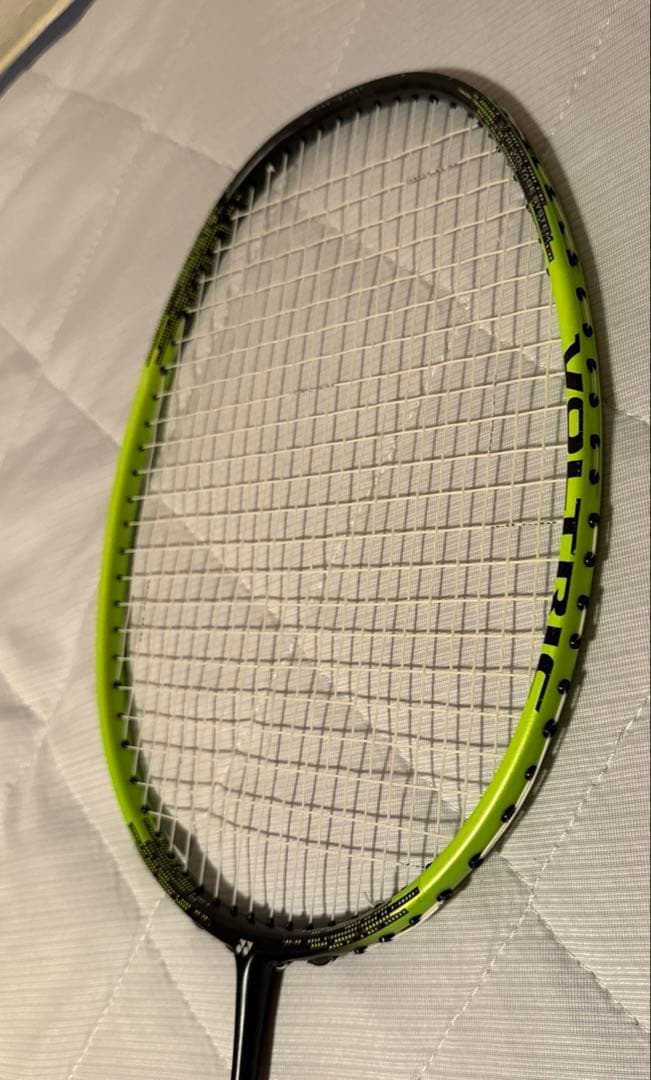 ヨネックス　ボルトリック30 5U5G ブラックxライムグリーン【廃盤】