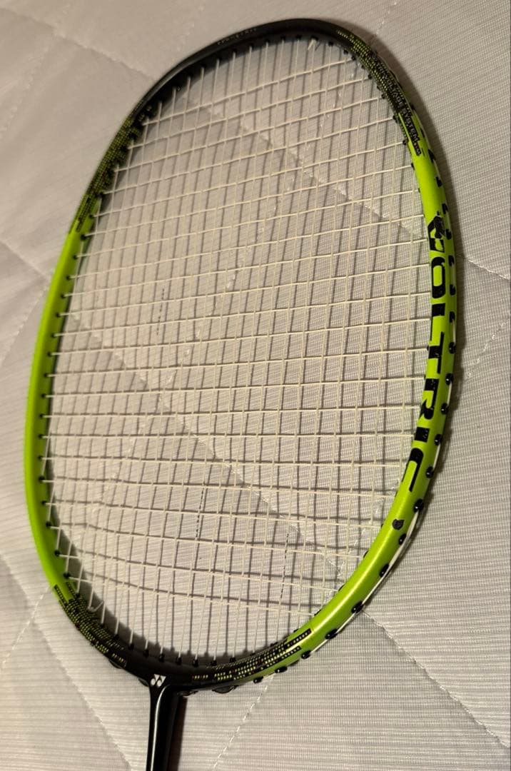ヨネックス　ボルトリック30 5U5G ブラックxライムグリーン【廃盤】