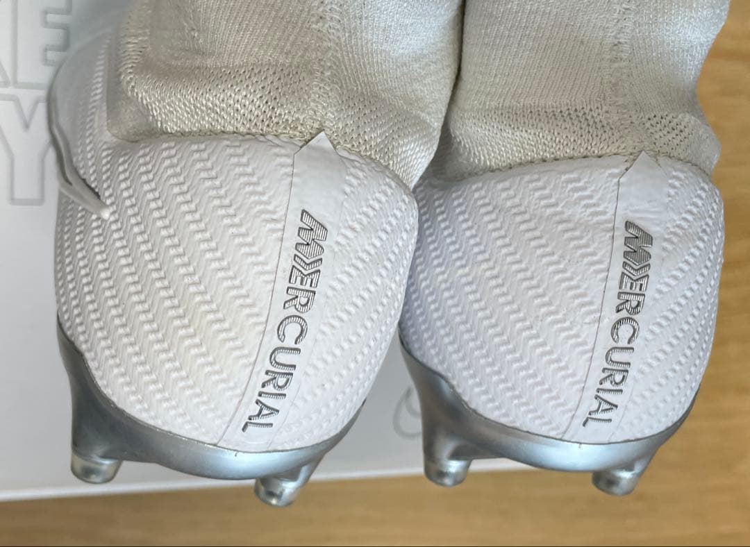 Nike Air ホワイト サッカーシューズ