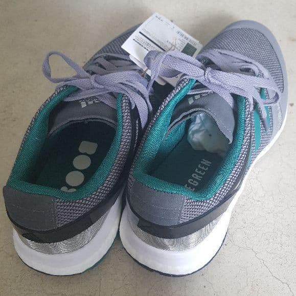 【新品・未使用】超軽量スパイクレスゴルフシューズ