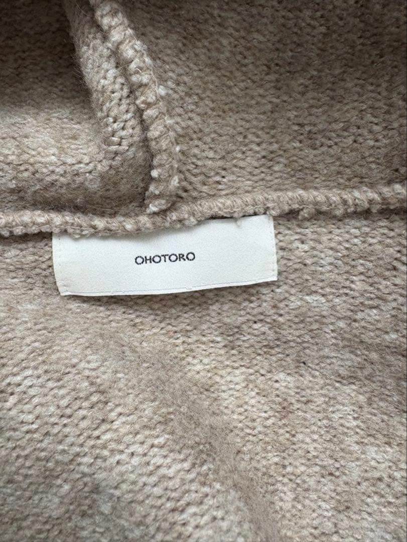 トップス OHOTORO