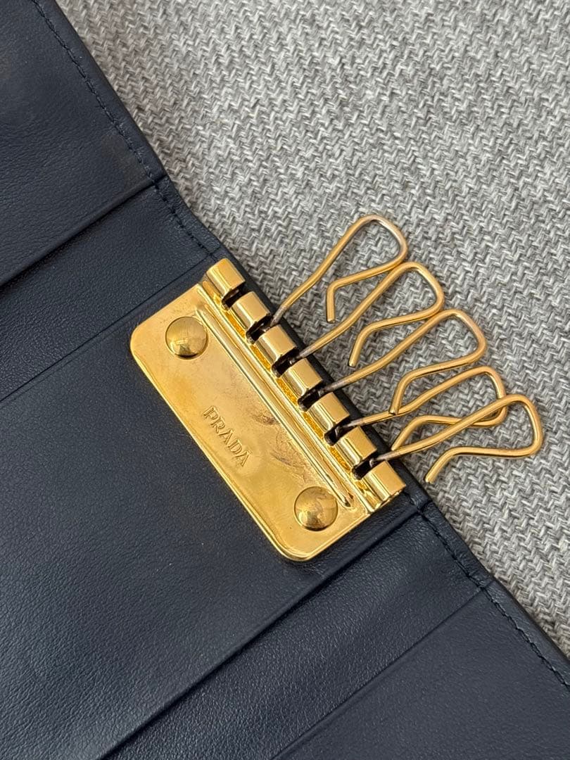 【箱付き】Prada プラダ 6連キーケース 鍵入れ ネイビー系 レザー 373
