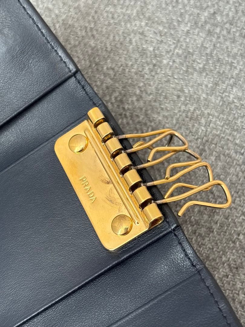 【箱付き】Prada プラダ 6連キーケース 鍵入れ ネイビー系 レザー 373