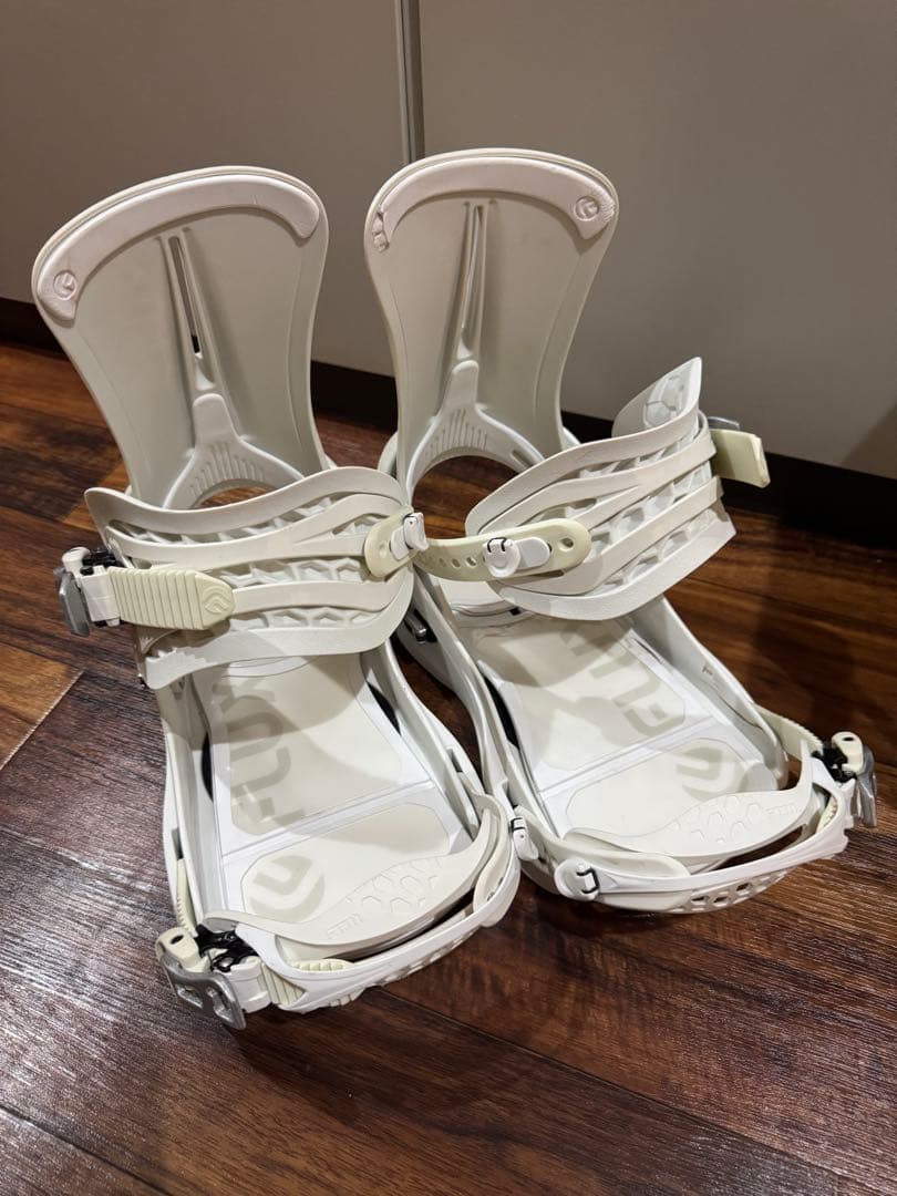 スノーボード DESPERADO 157.5 FLUX XF M-L