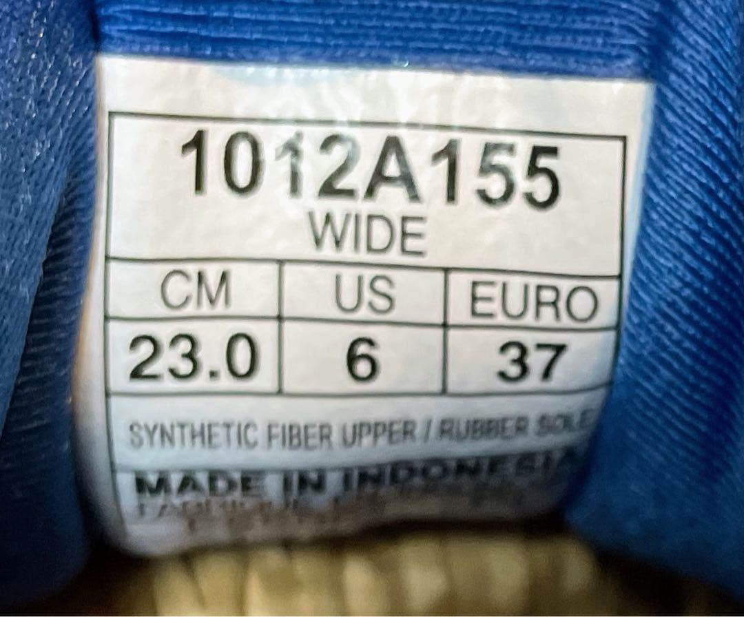 A美品アシックス レディース 陸上 ランニングシューズ 23