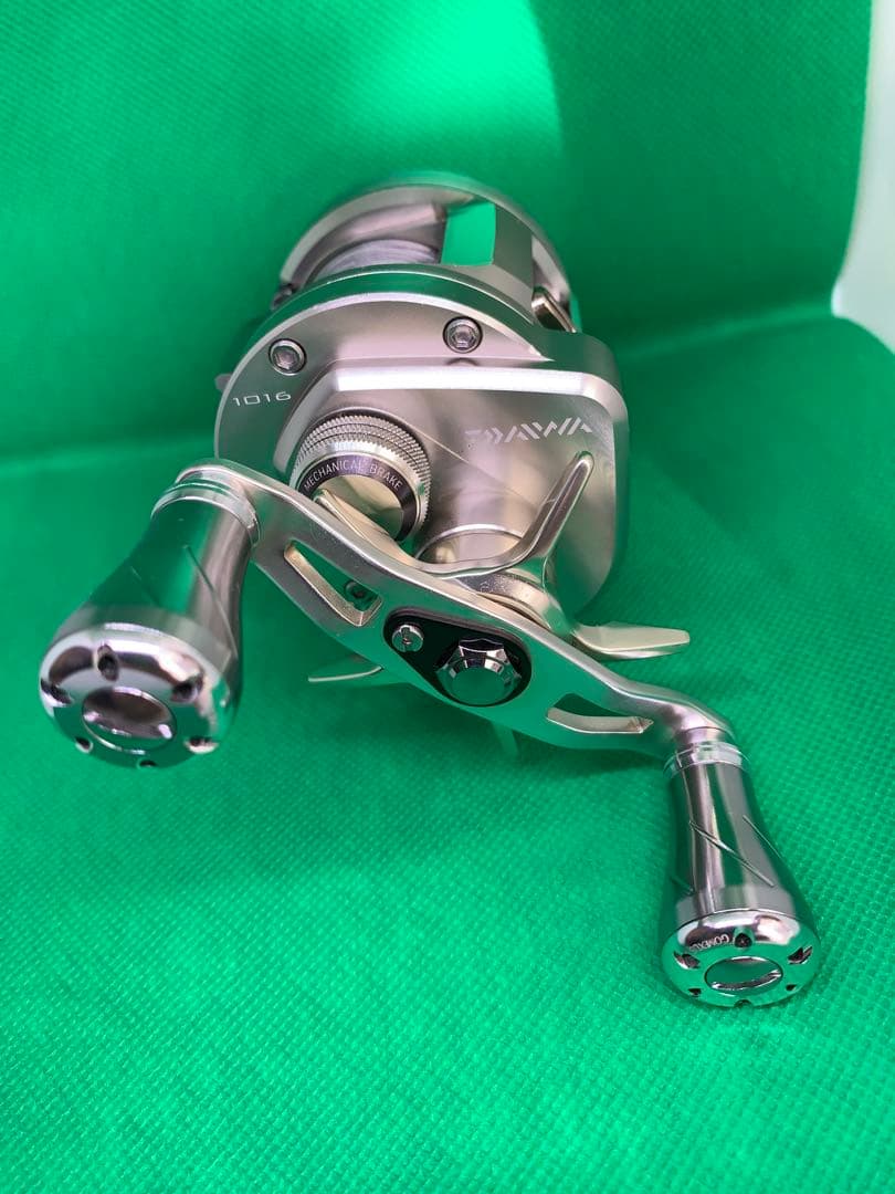 【 美品 】ダイワ 09リョウガ 1016 RYOGA ゴメクサス ハンドルノブ